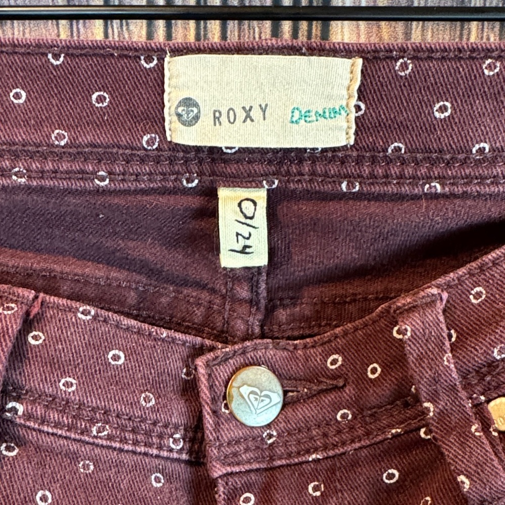 Roxy Maroon Polka Dot Skinny Jeans - Picture 2 of 9